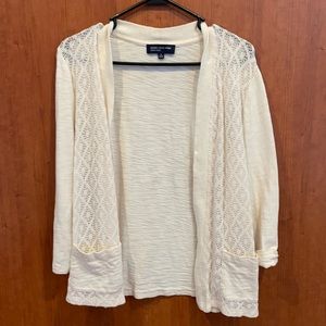 White cardigan with pockets